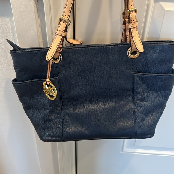 Michael Kors Small Tote Bag navy blue with tan straps - Picture 5 of 13
